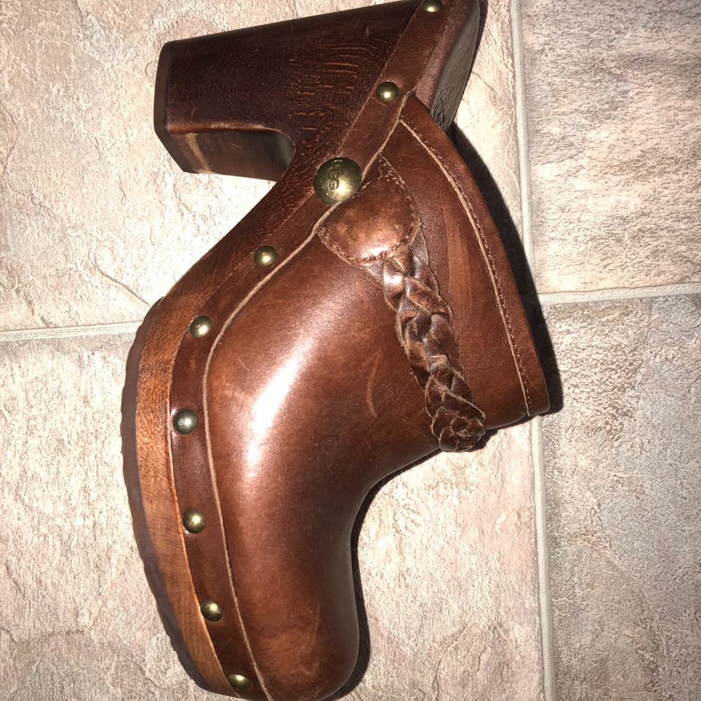 Ugg heeled Clogs